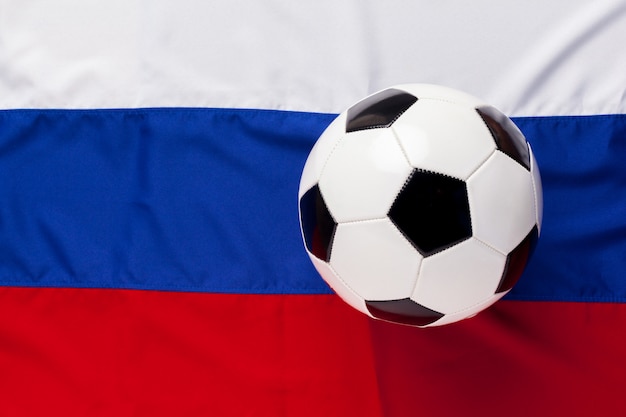 サッカーボールとロシアの旗