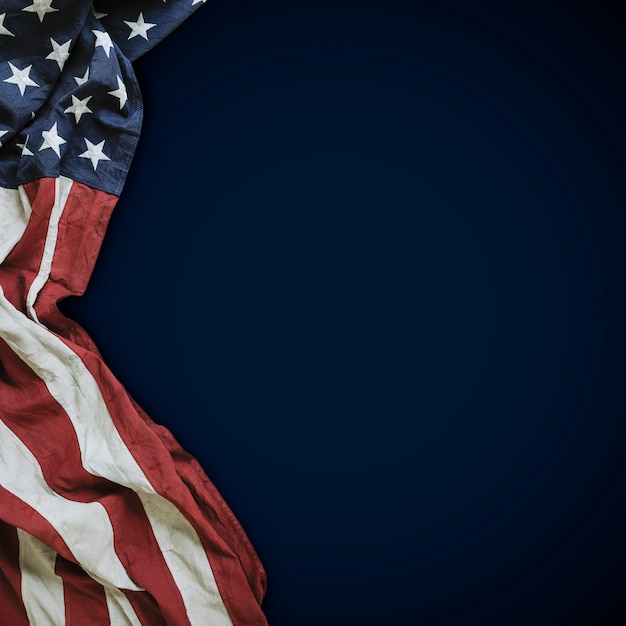 Bandiera degli stati uniti d'america sul blu Foto Premium