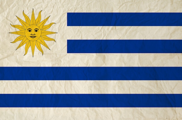 Foto bandiera dell'uruguay con vecchia carta d'epoca