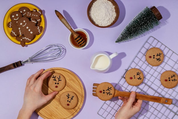 Photo flat lay delicious cookies arrangement