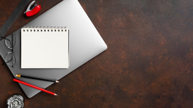 Photo flat lay of desk concept with copy space