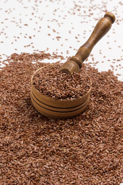 Flax seeds source of omega-3, fiber and vegetable fats