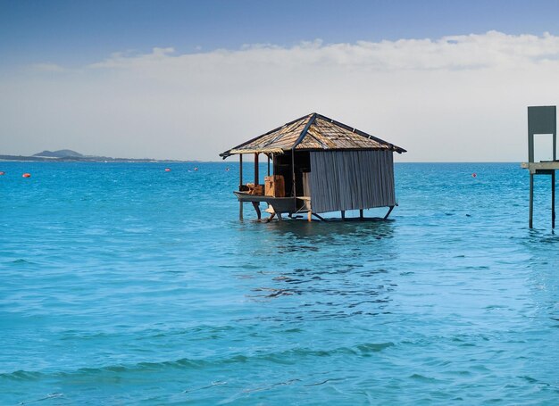 Floating beach