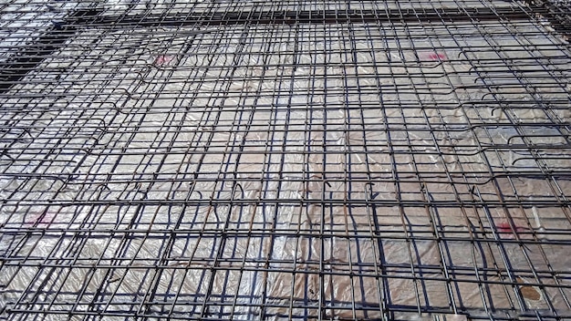 Photo floor slabs are under construction at a construction site