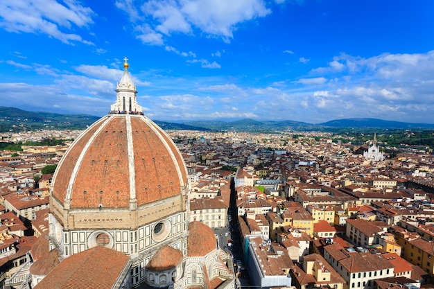Флорентийский собор с колокольни Джотто, итальянская панорама.