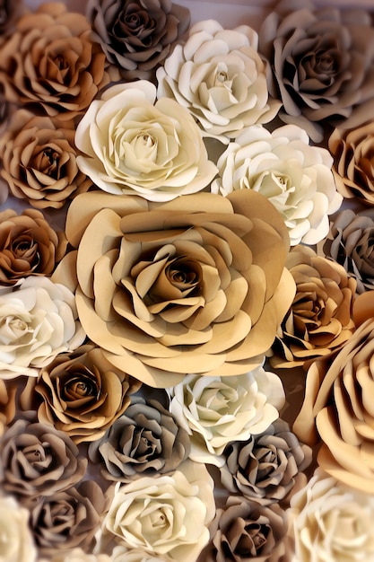 写真 結婚式の桑の紙から作られた花の壁紙の装飾