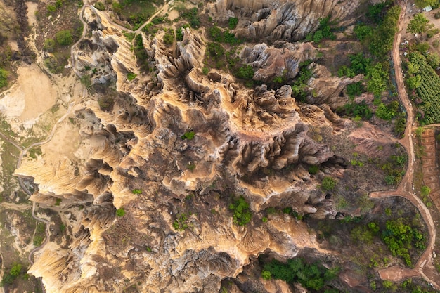 中国雲南省の流れる浸食地形