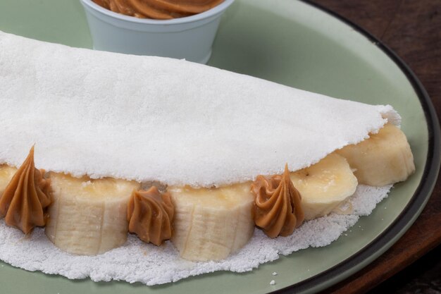 Focus on traditional tapioca of banana and peanut butter