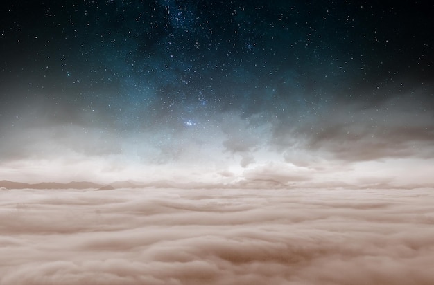 霧と雲山の風景写真自然カラフルな風景夕暮れ雲