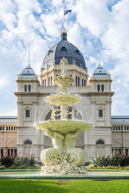 Foto fontein in carlton gardens royal exhibition building, melbourne, australië