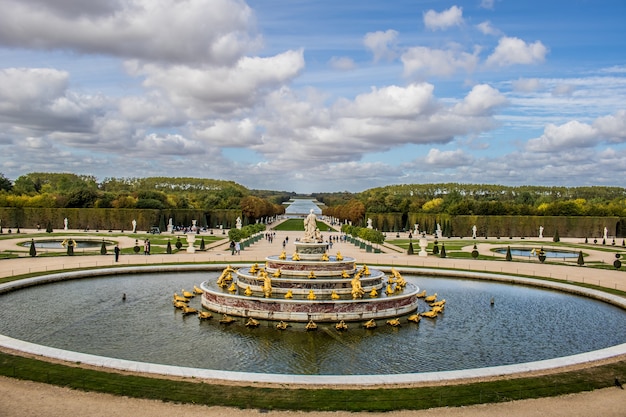 Fontein van de tuinen van Versailles in Versailles, Frankrijk