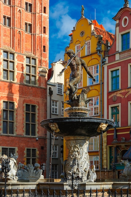 Fontein van Neptunus op de Lange Marktstraat in de belangrijkste stad van Gdansk, Polen