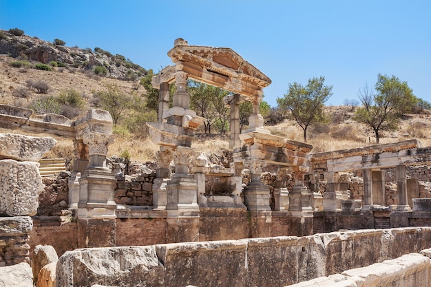 Fontein van Trajanus in het oude Efeze Selcuk in de provincie Izmir, Turkije