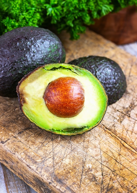 Photo food background with fresh organic avocado