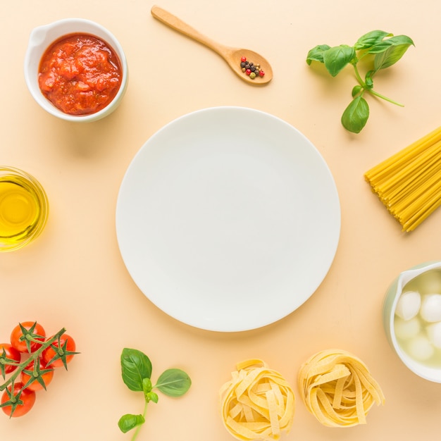 Foto sfondo di cibo con ingredienti per la pasta