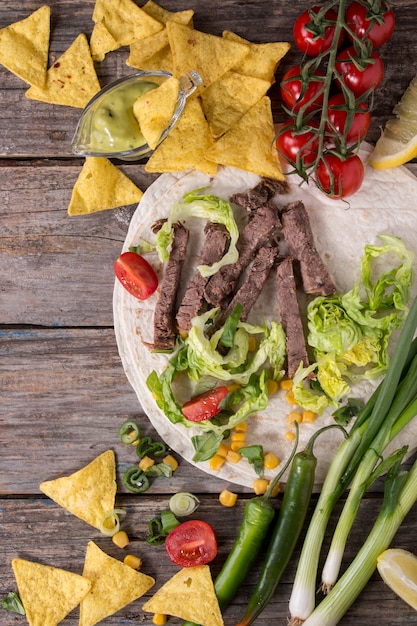 Sfondo di cibo con ingredienti di tortilla