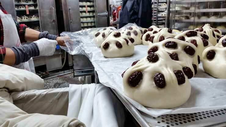 Photo food being prepared in factory