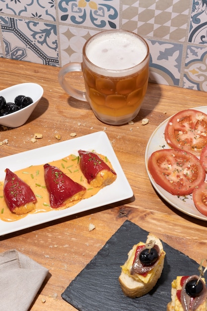 世界タパスデーを祝うための食事