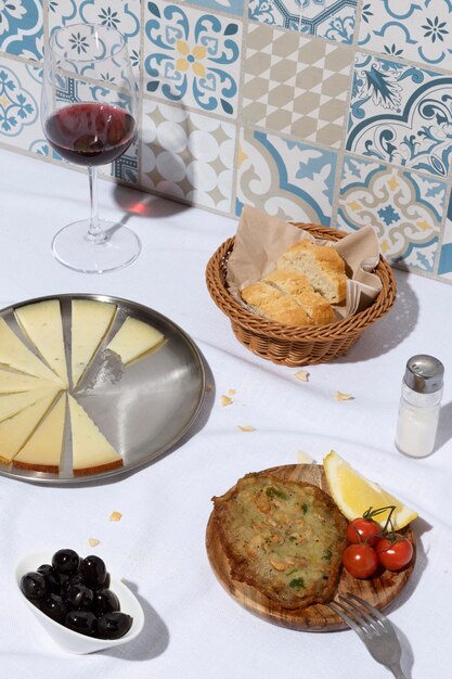 Foto cibo per celebrare la giornata mondiale delle tapas