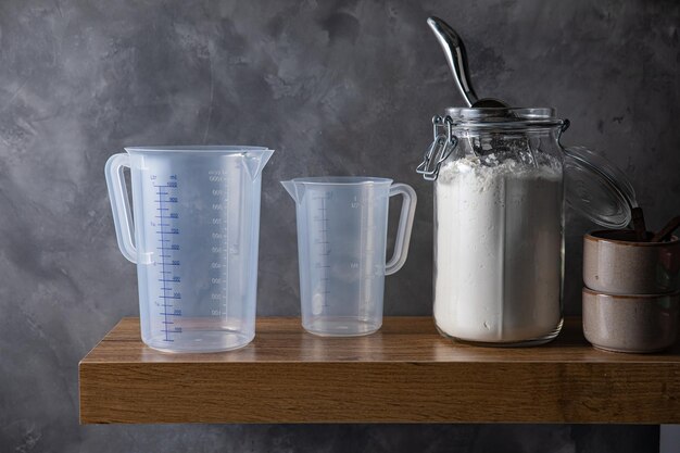 Photo food containers in the kitchen