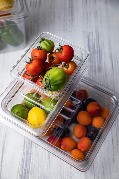 Photo food containers in the kitchen