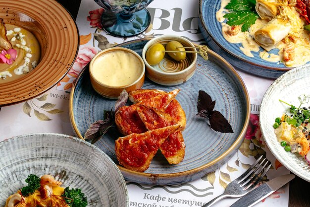 写真 レストランのメニューの食べ物