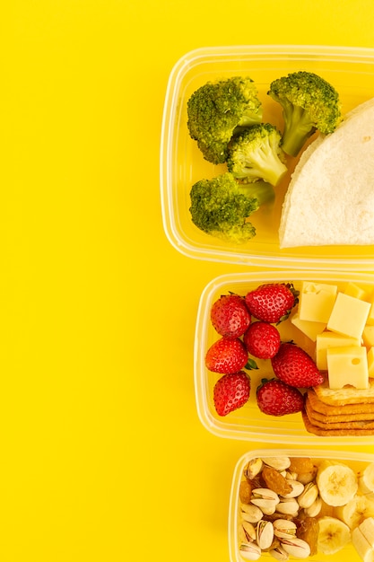 Food in plastic containers ready to eat