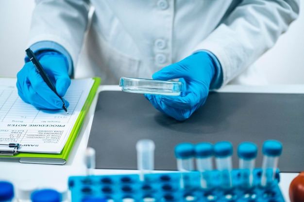 Food Quality Assessment in Microbiology Laboratory