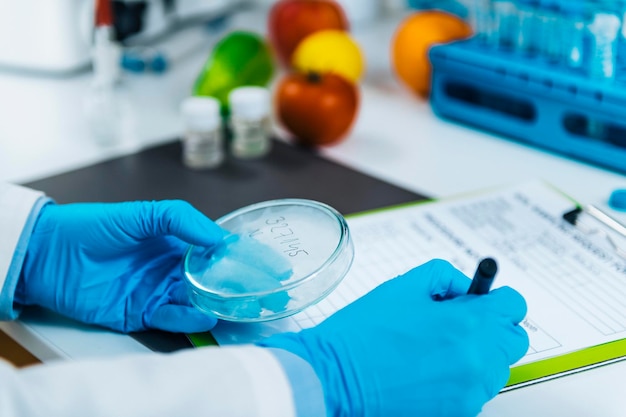 Food Quality Assessment in Microbiology Laboratory