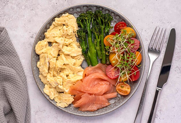 Foodfotografie van ontbijt met roerei