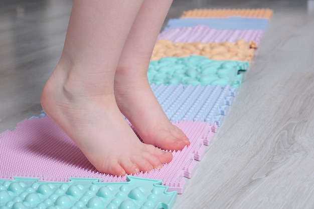 Foot massage mat for babies