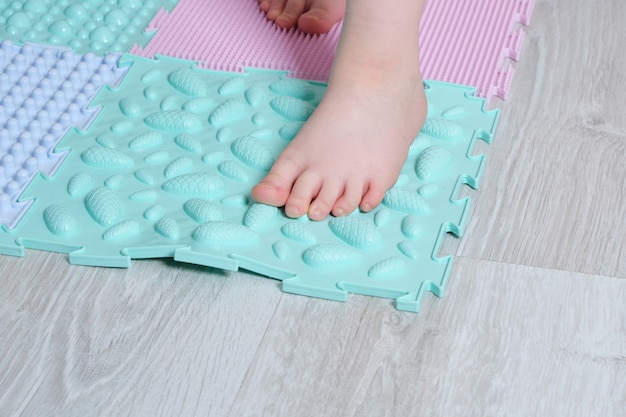 Foot massage mat for children