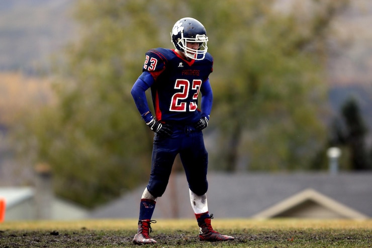 Photo a football player with the number 23 on his jersey