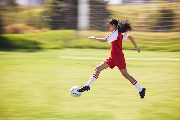 サッカー, サッカー, そして, 動くこと, 女の子, ∥で∥, a, ボール, ∥で∥, a, スポーツ, 練習, 試し, そして, 訓練