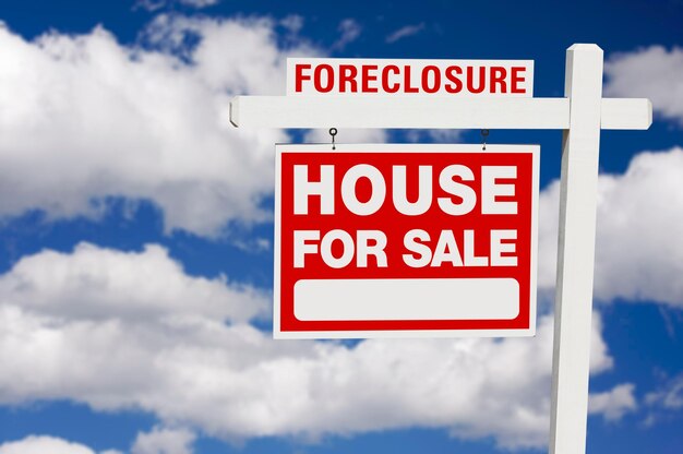 Foreclosure Real Estate Sign