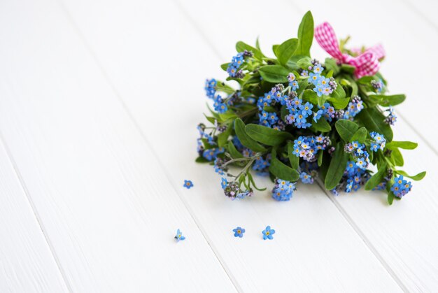 忘れな草の花の花束