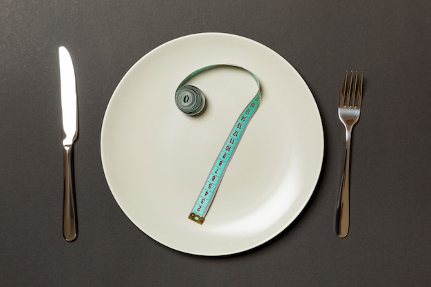 Photo fork and plate with measuring tape