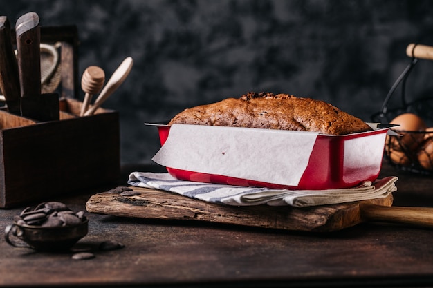 Form of baked bread loaf