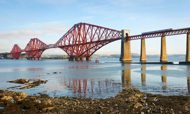 イギリス、スコットランドのフォース橋