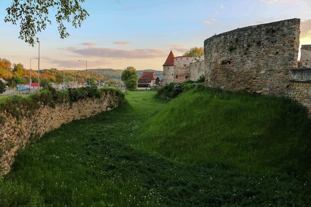 Mura della fortezza della città vecchia di bardejov in slovacchia.