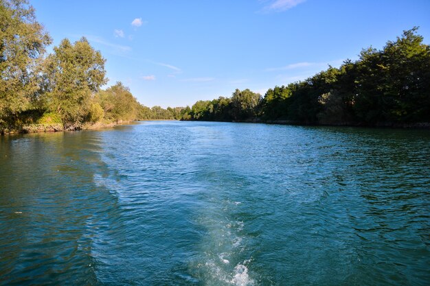 Foto Foto van de prachtige wilde rivier de Brenta in Noord-Italië