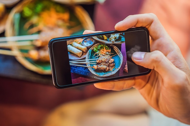 Foto maken van eten met smartphone mobiele fotograaf