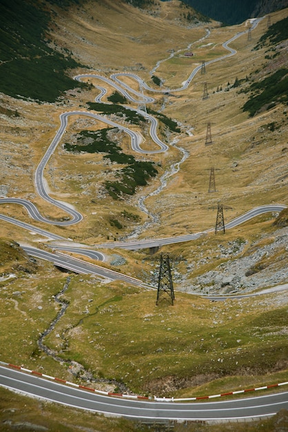 Foto van beroemde snelweg in Roemeense bergen, Transfagarasan, reisbestemming