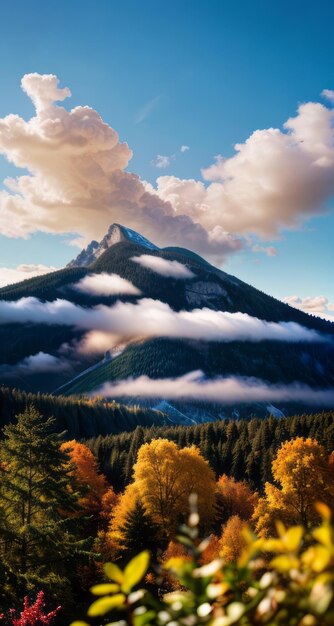 foto van een berg en blauwe hemel met wolken bosfotografie
