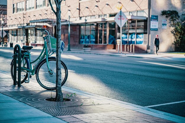 Foto foto van fiets op straat