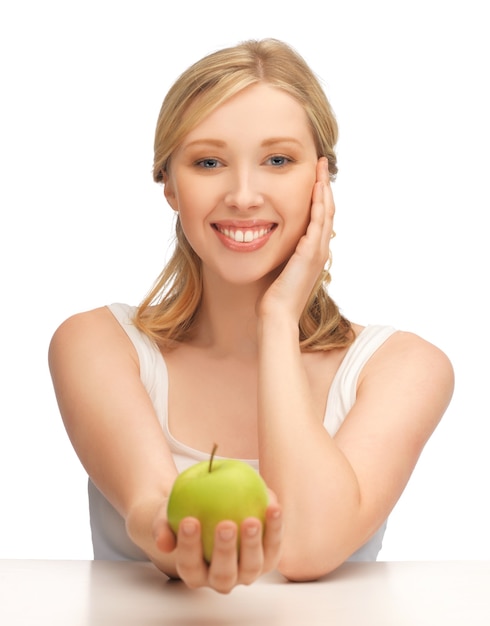 foto van mooie vrouw met groene appel.