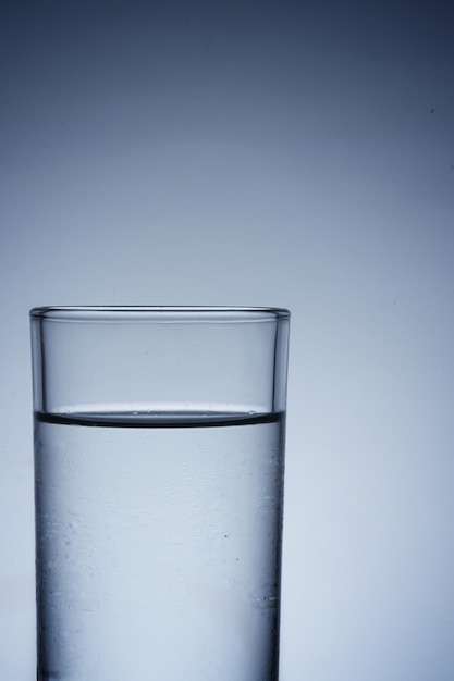 Foto van water in een glas