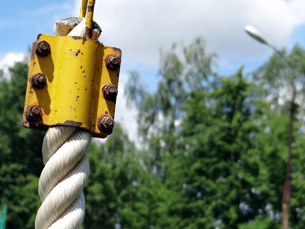 Foto foto van witte touw close-up op onscherpe achtergrond