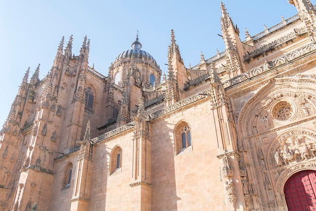 Fotodetail van een deel van de kathedraal van Salamanca in Spanje