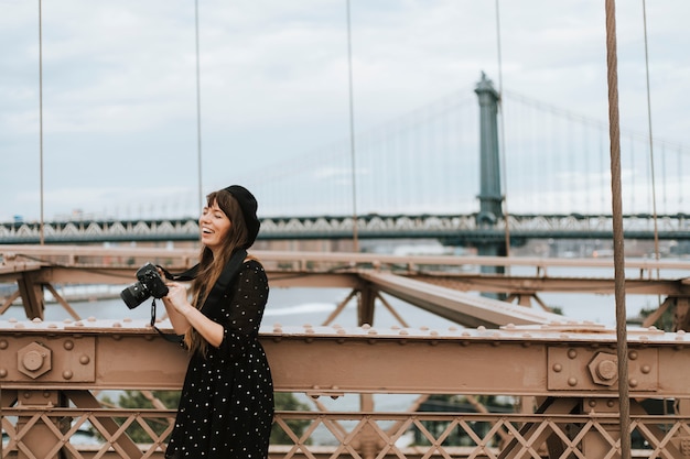 Fotograaf die een foto neemt bij de Brooklyn Bridge, de VS